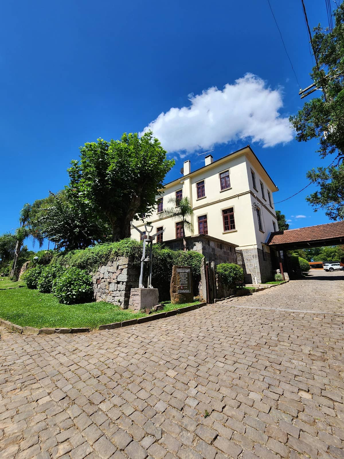 Restaurant Lunch & Garden Relaxation