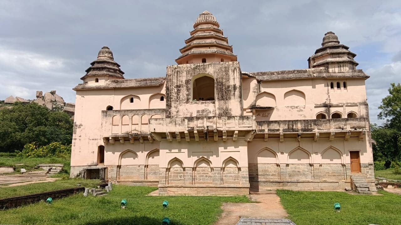 Panoramic Fort Views