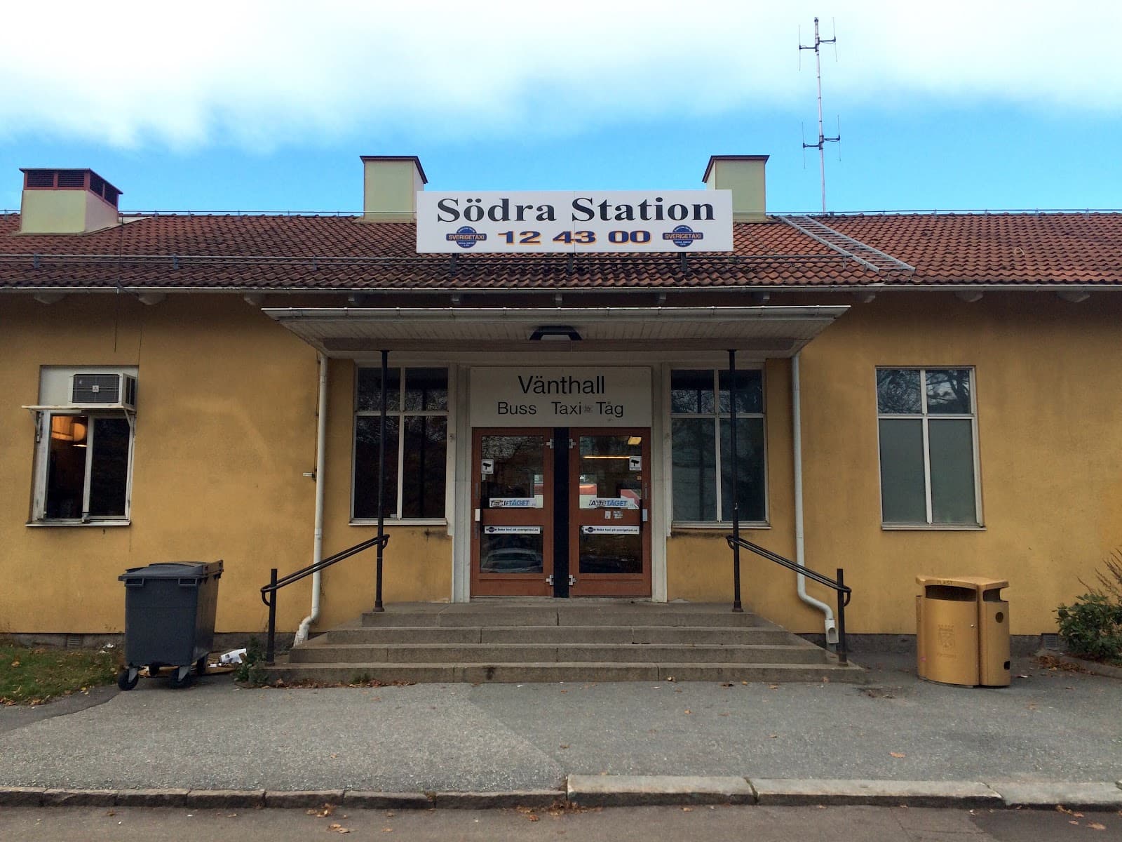 Örebro Södra Station - Image 1