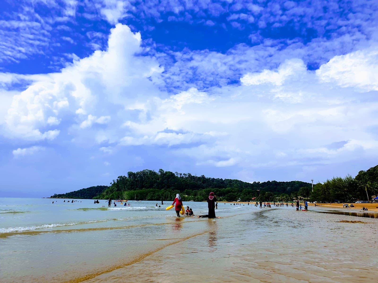 Pantai Cermin - Image 1