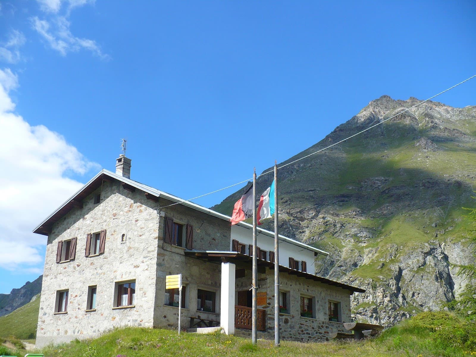 Rifugio Barmasse Cignana - Image 1