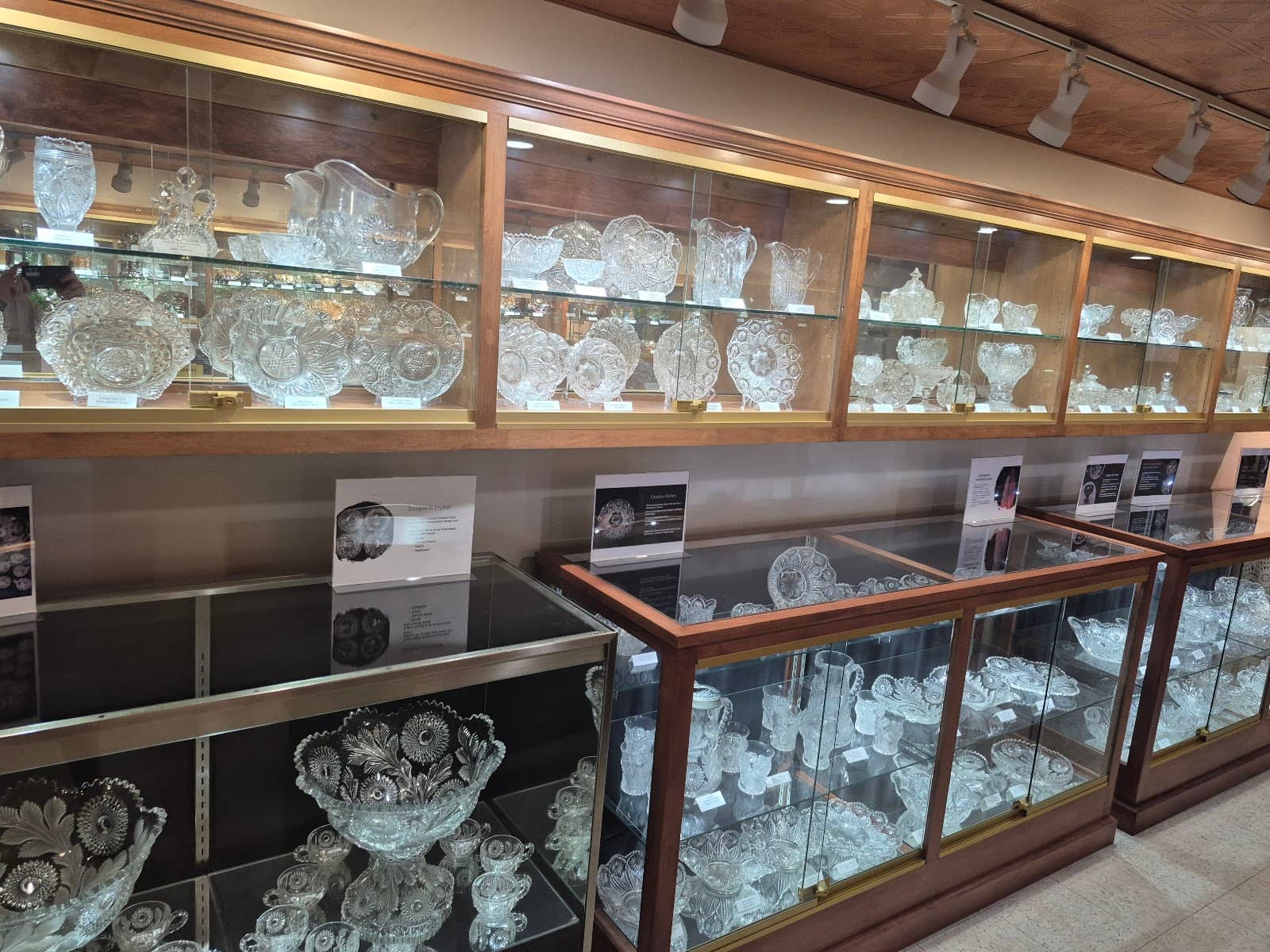 Historic Furnishings and Photos