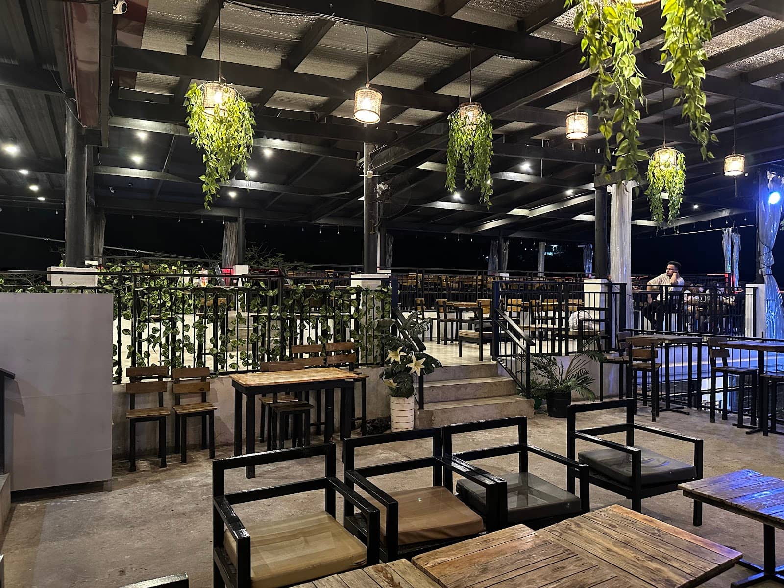 Warm and Attentive Service