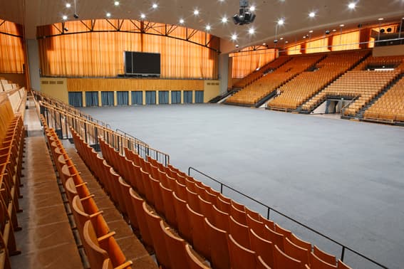 Sport- und Kongresshalle - Image 1