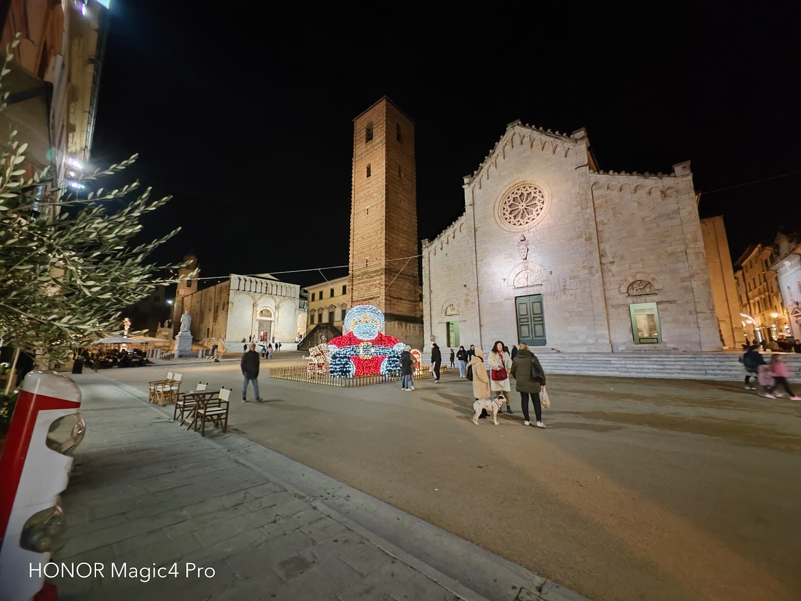 Piazza Duomo (Pietrasanta) - Image 1