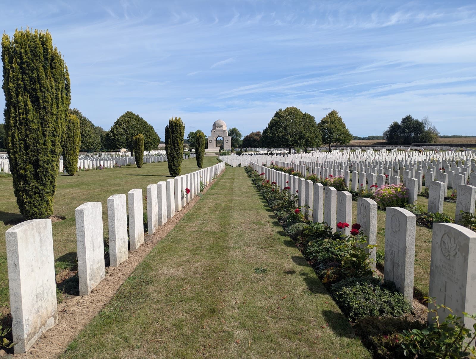 Cabaret-Rouge British Cemetery (Souchez) - Image 1
