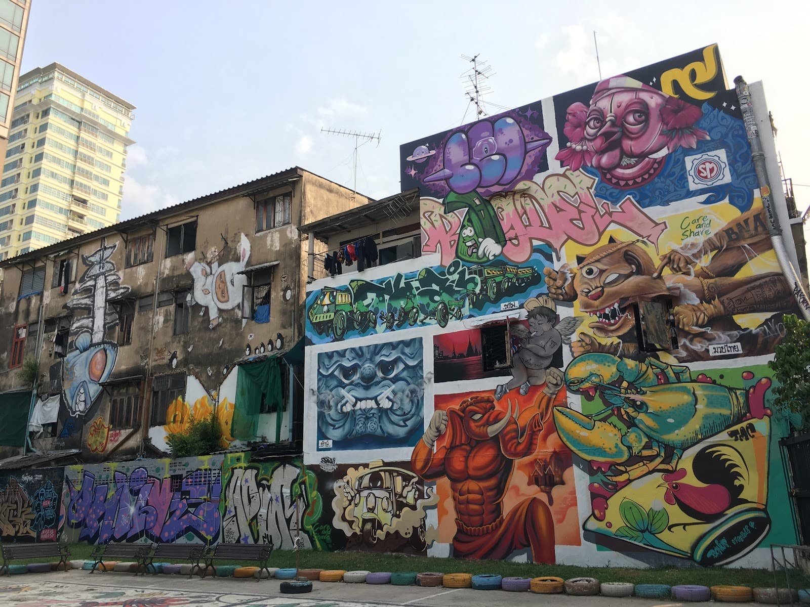 Chaloem Park, Phaya Thai, Bangkok - Image 1