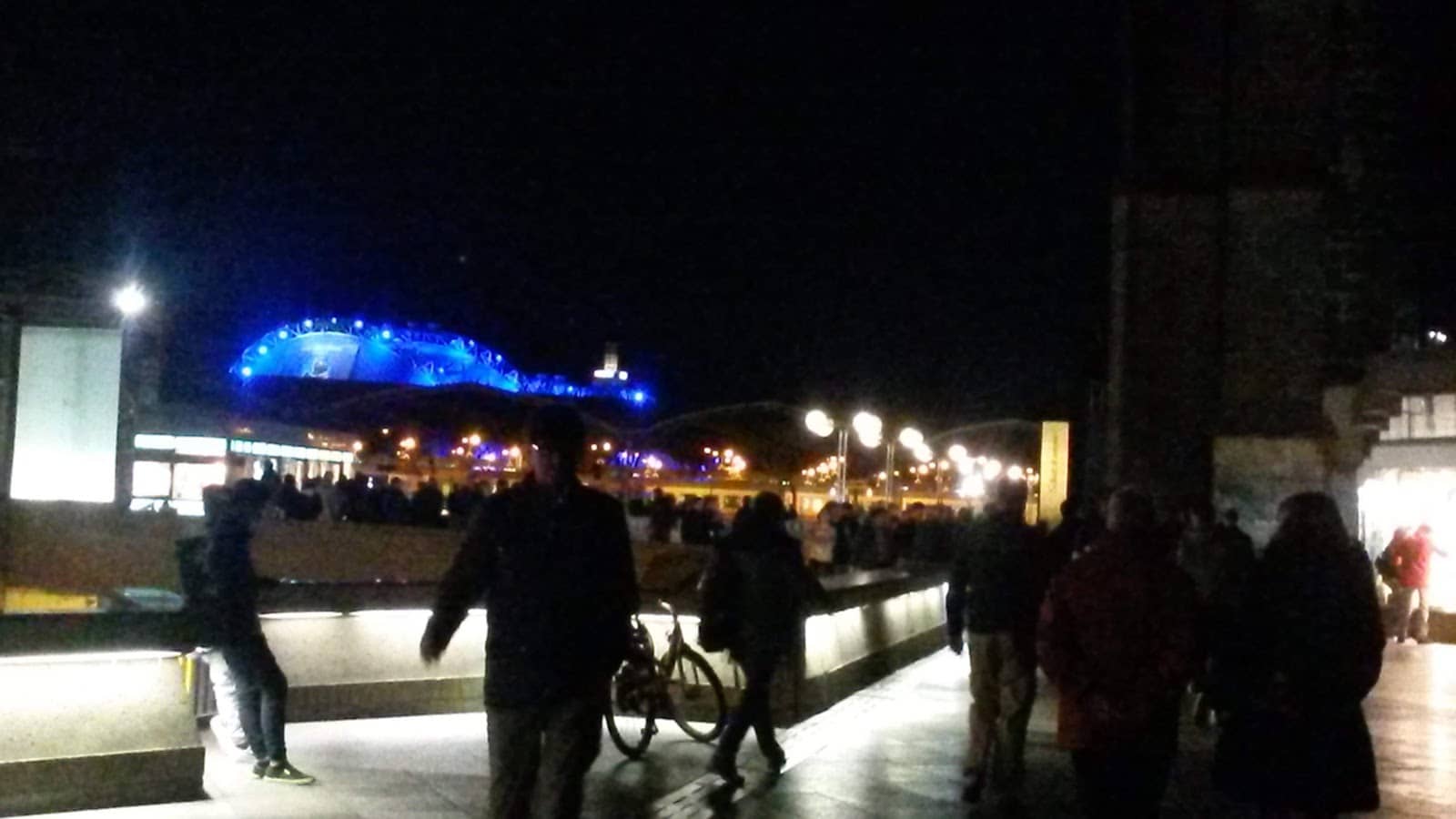 Local Cafes & Eateries