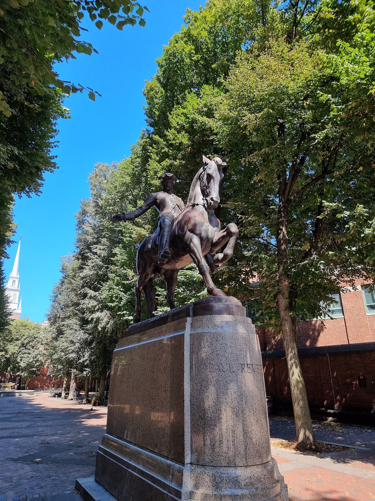 Paul Revere Mall (The Prado) Boston - Image 1