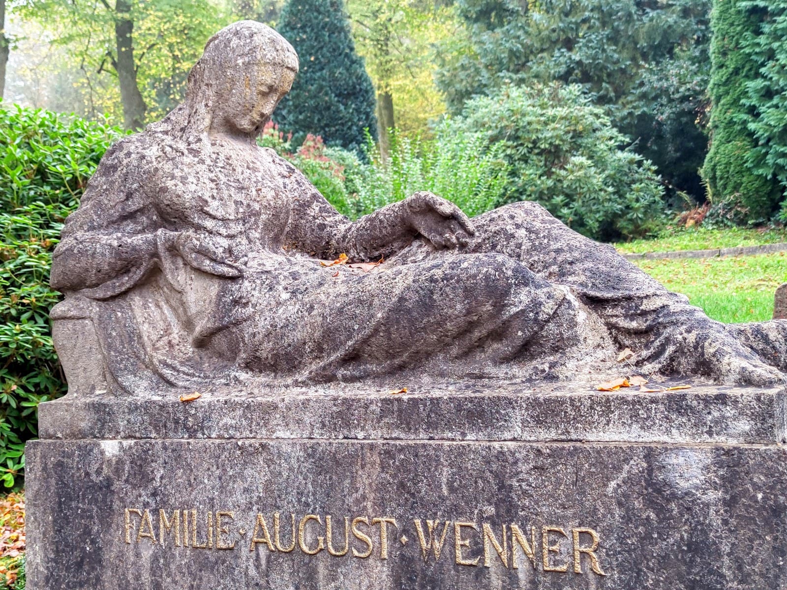 Unterbarmer Friedhof Wuppertal - Image 1