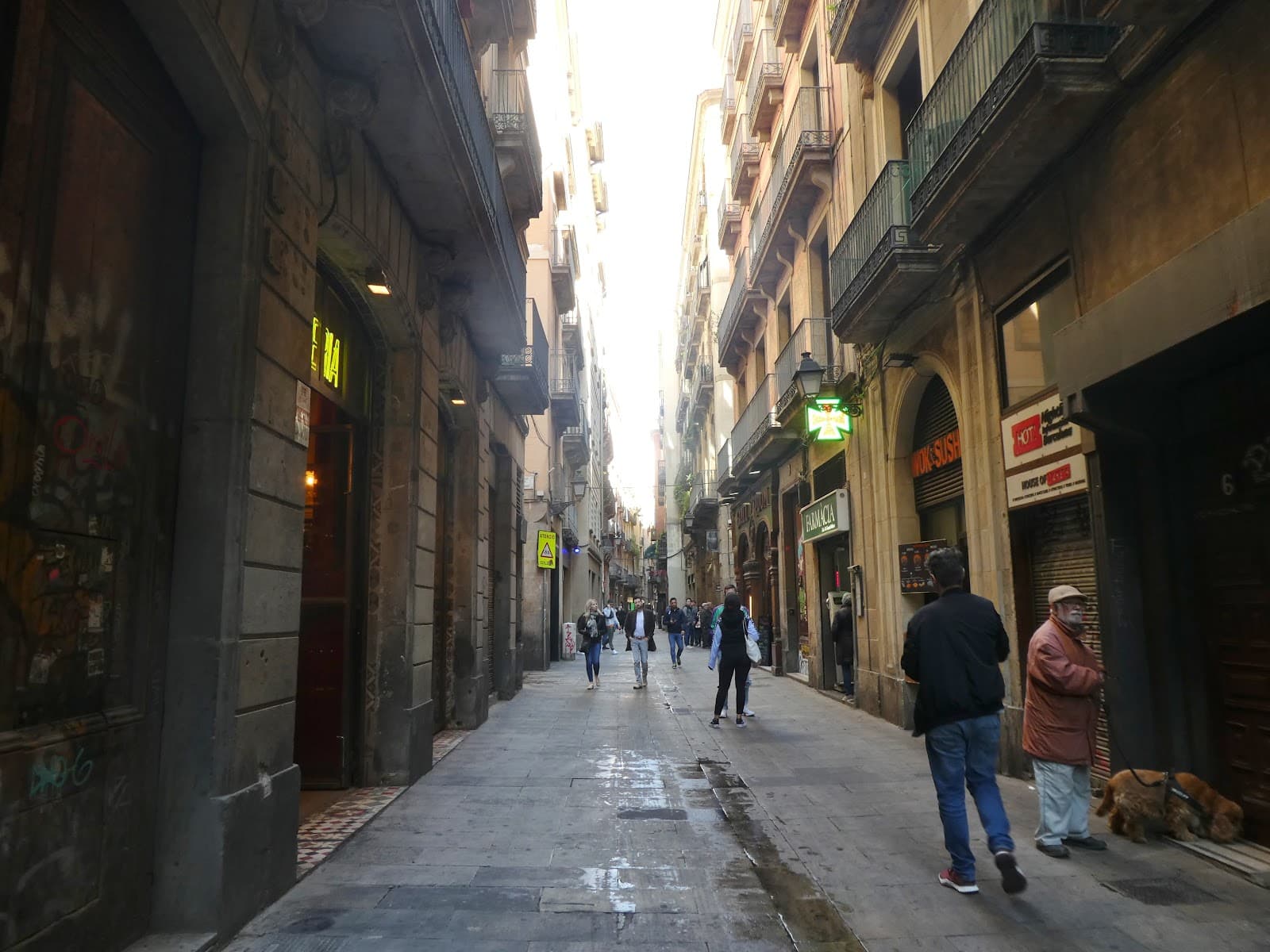 Carrer dels Escudellers - Image 1