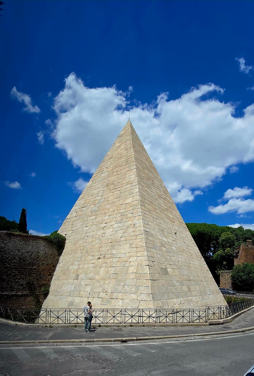 Pyramid of Cestius - Image 1