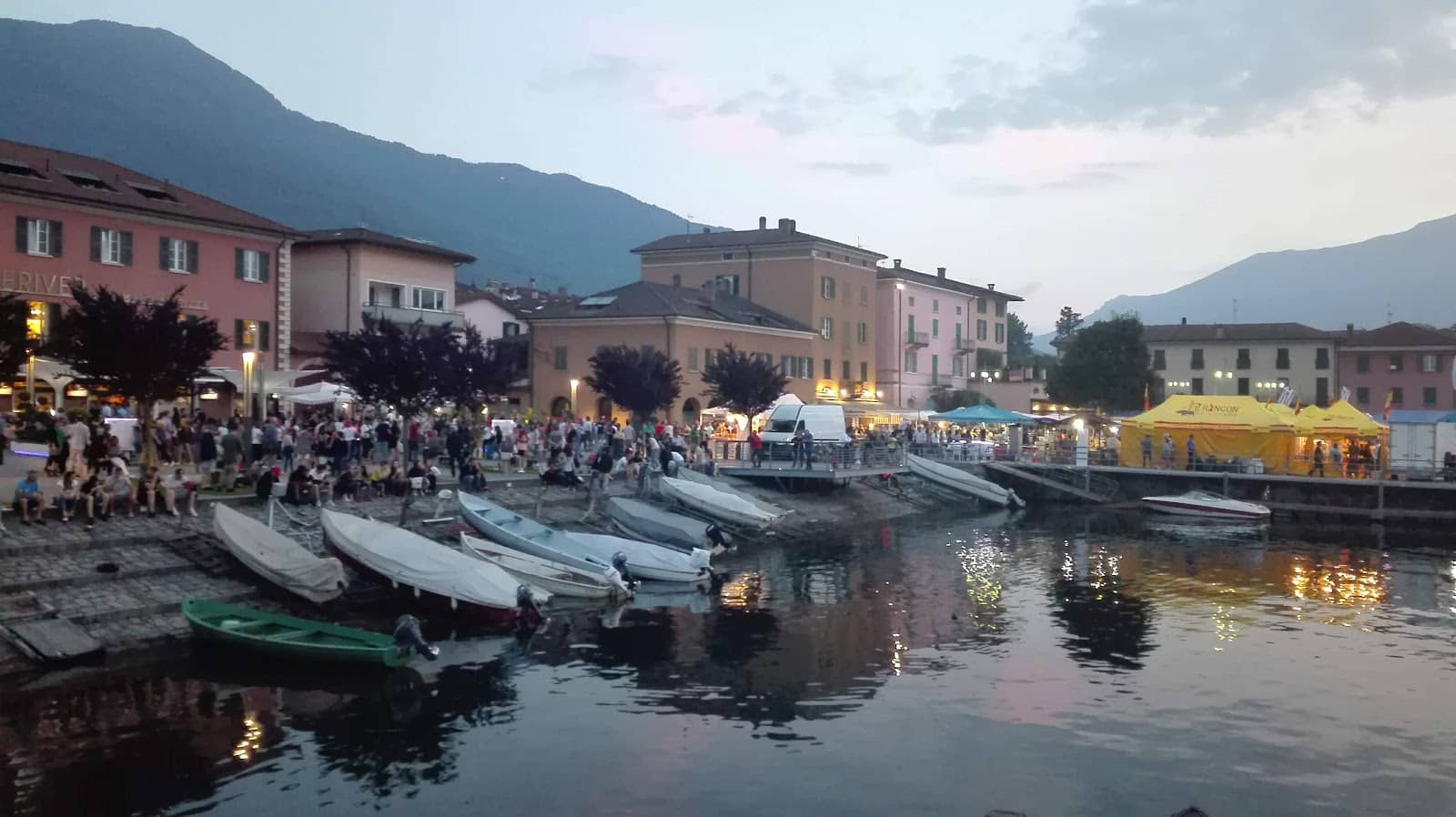 Local Eateries & Cafes