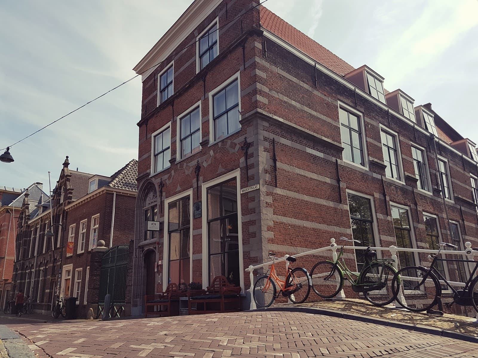 Oude Delft Canal - Image 1