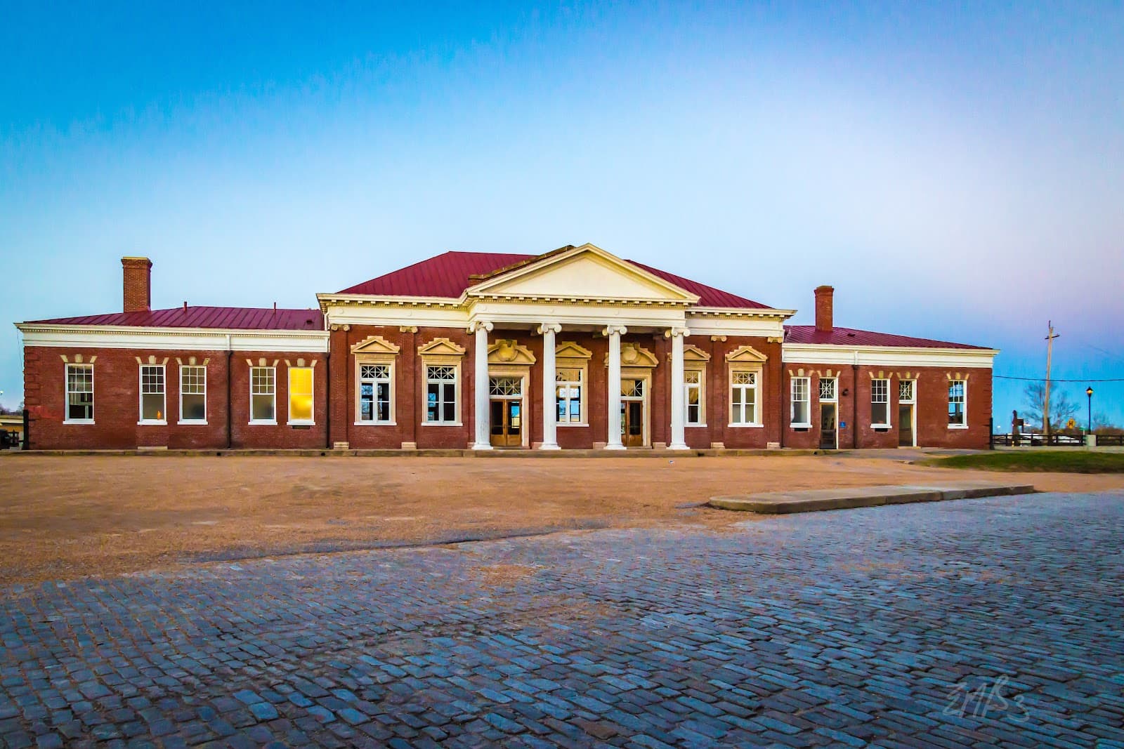 Petersburg Union Station - Image 1