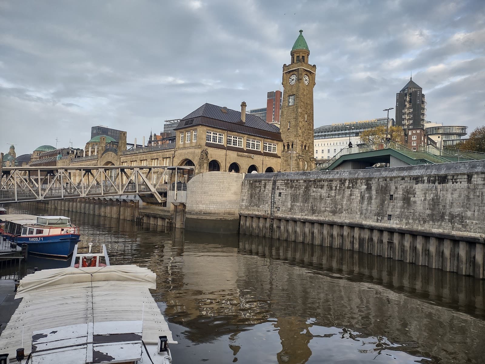 Landungsbrücken Hamburg - Image 1