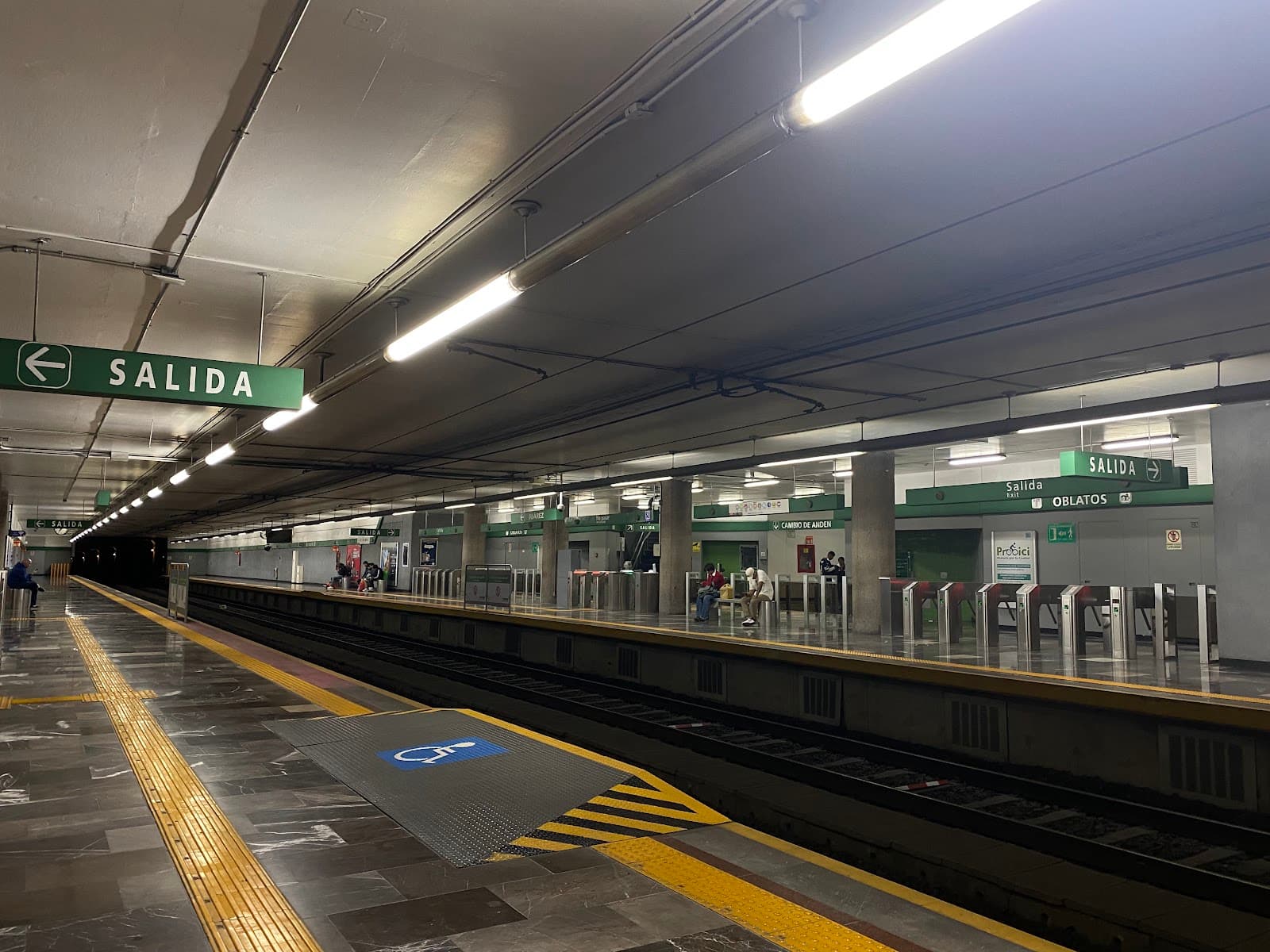 Oblatos Neighborhood - Image 1