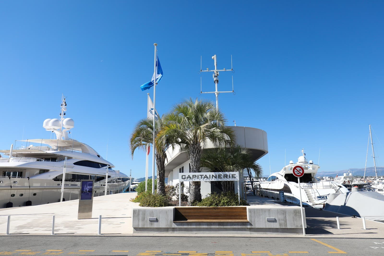 Port Pierre Canto - Image 1