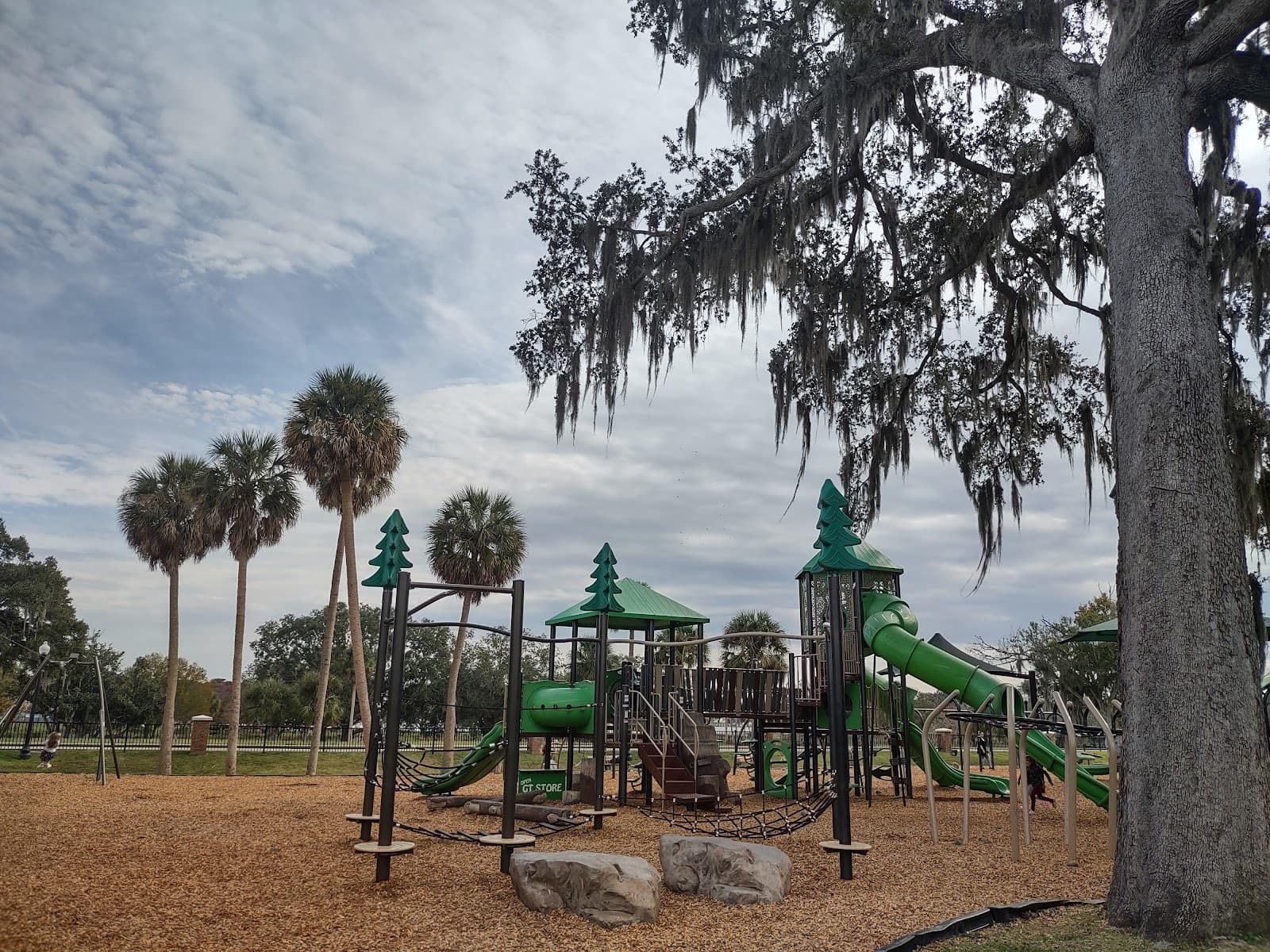 Venetian Gardens Park - Image 1