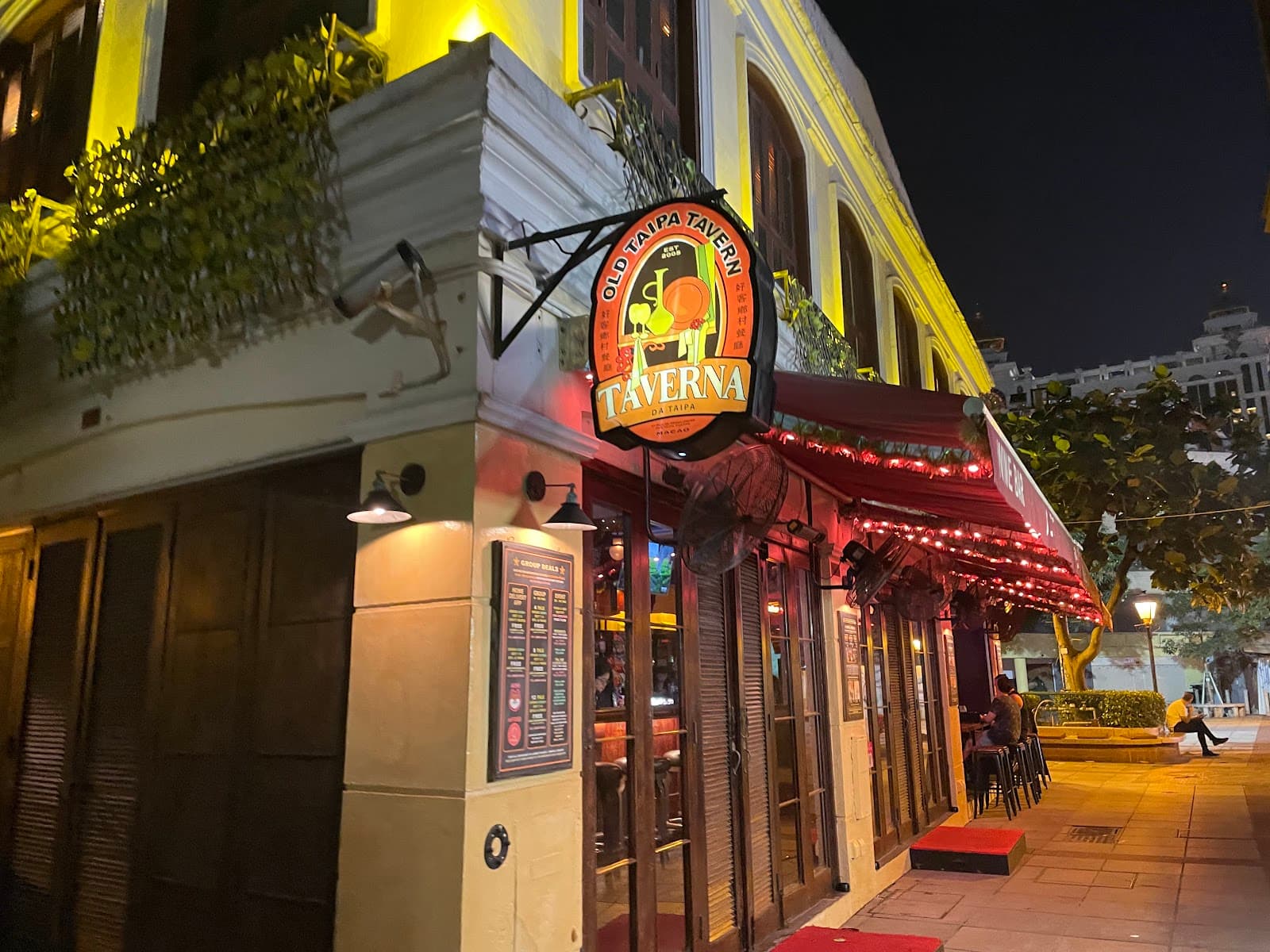 OTT - Old Taipa Tavern - Image 1