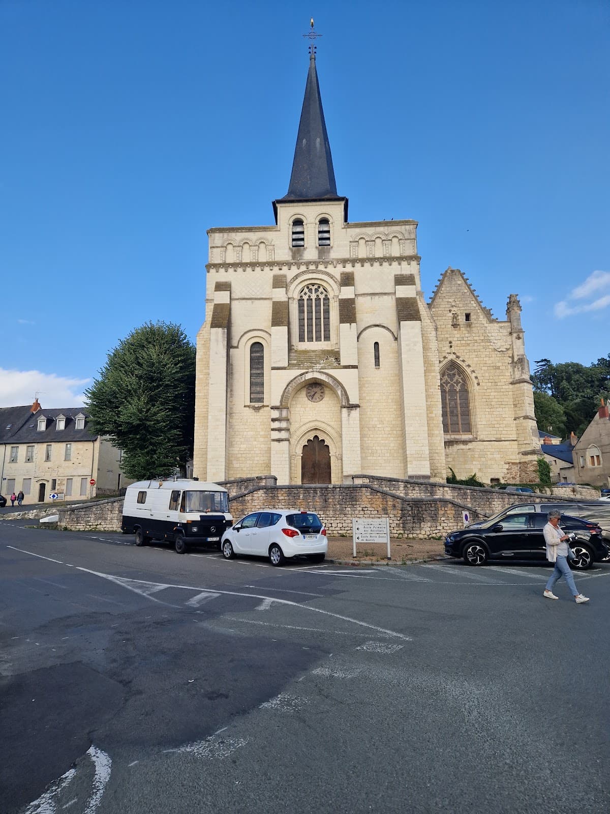Église Notre-Dame de Nantilly - Image 1