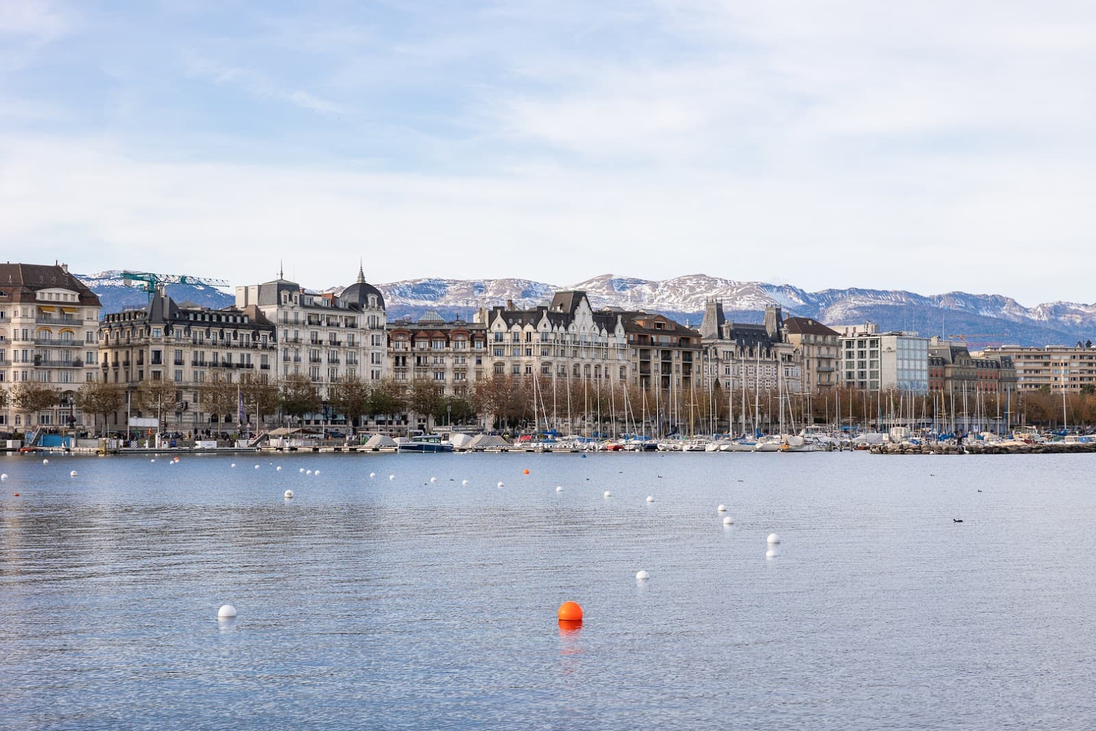 Quai du Mont-Blanc Promenade - Image 1