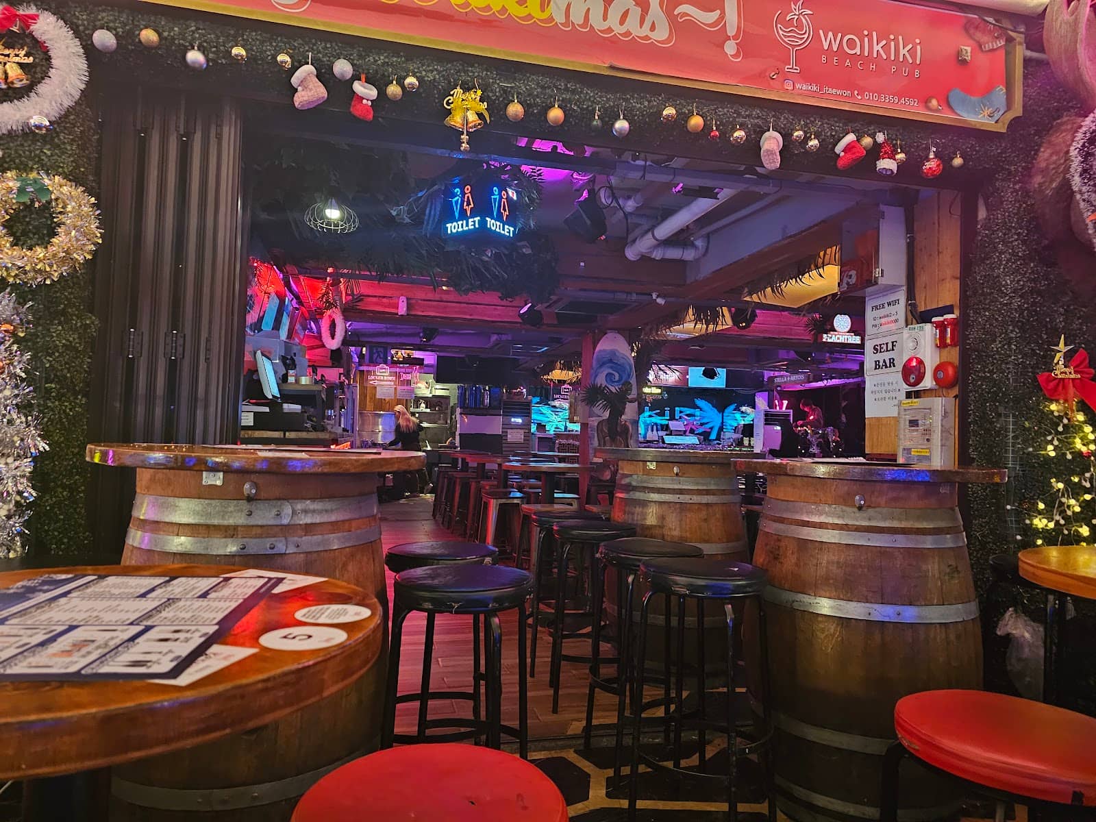 Waikiki Beach Walk Night Market