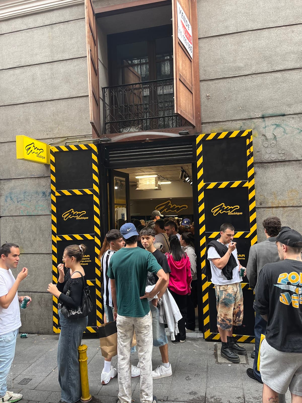 Various Boutiques, Madrid - Image 1