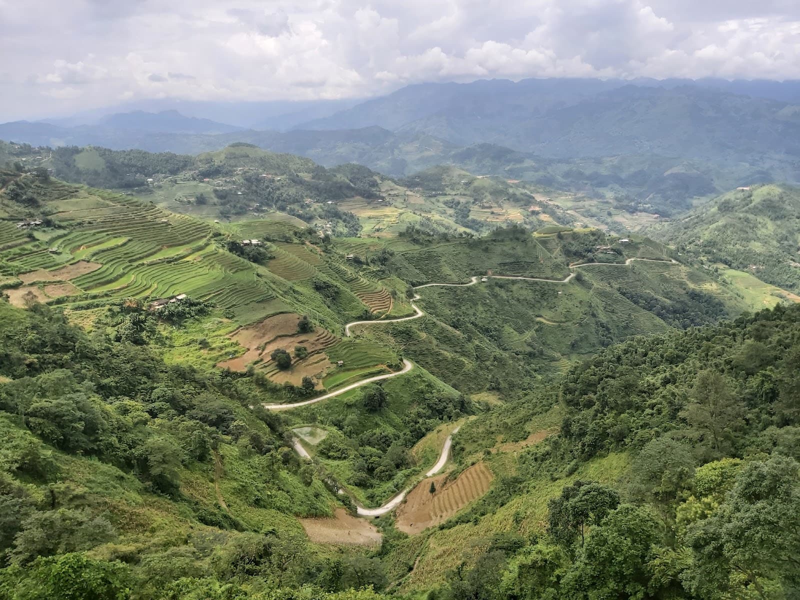 Mau Due Pass Viewpoint - Image 1