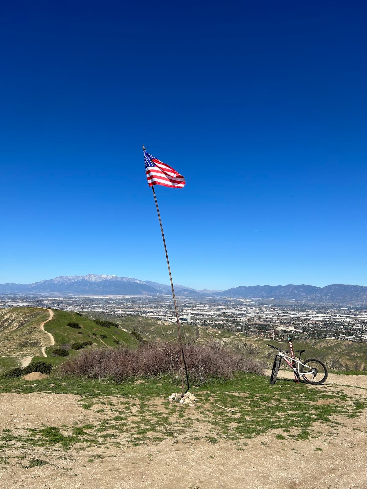 Little Mountain Viewpoint (Shandin Hills) - Image 1