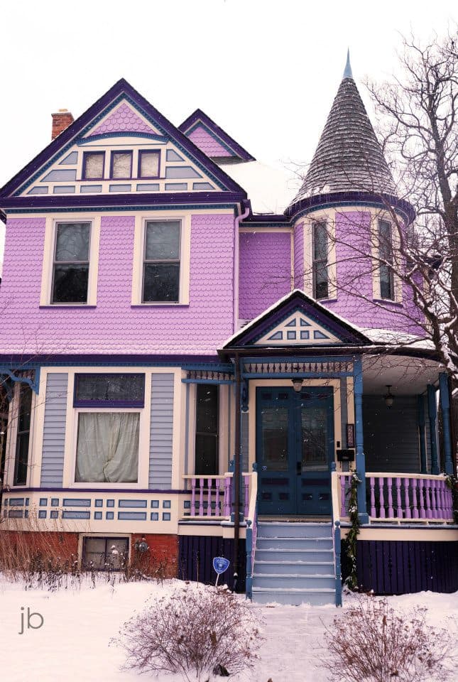 Woodbridge Neighborhood - Image 1