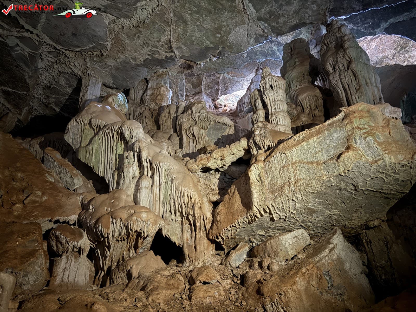 Pelekita Cave - Image 1