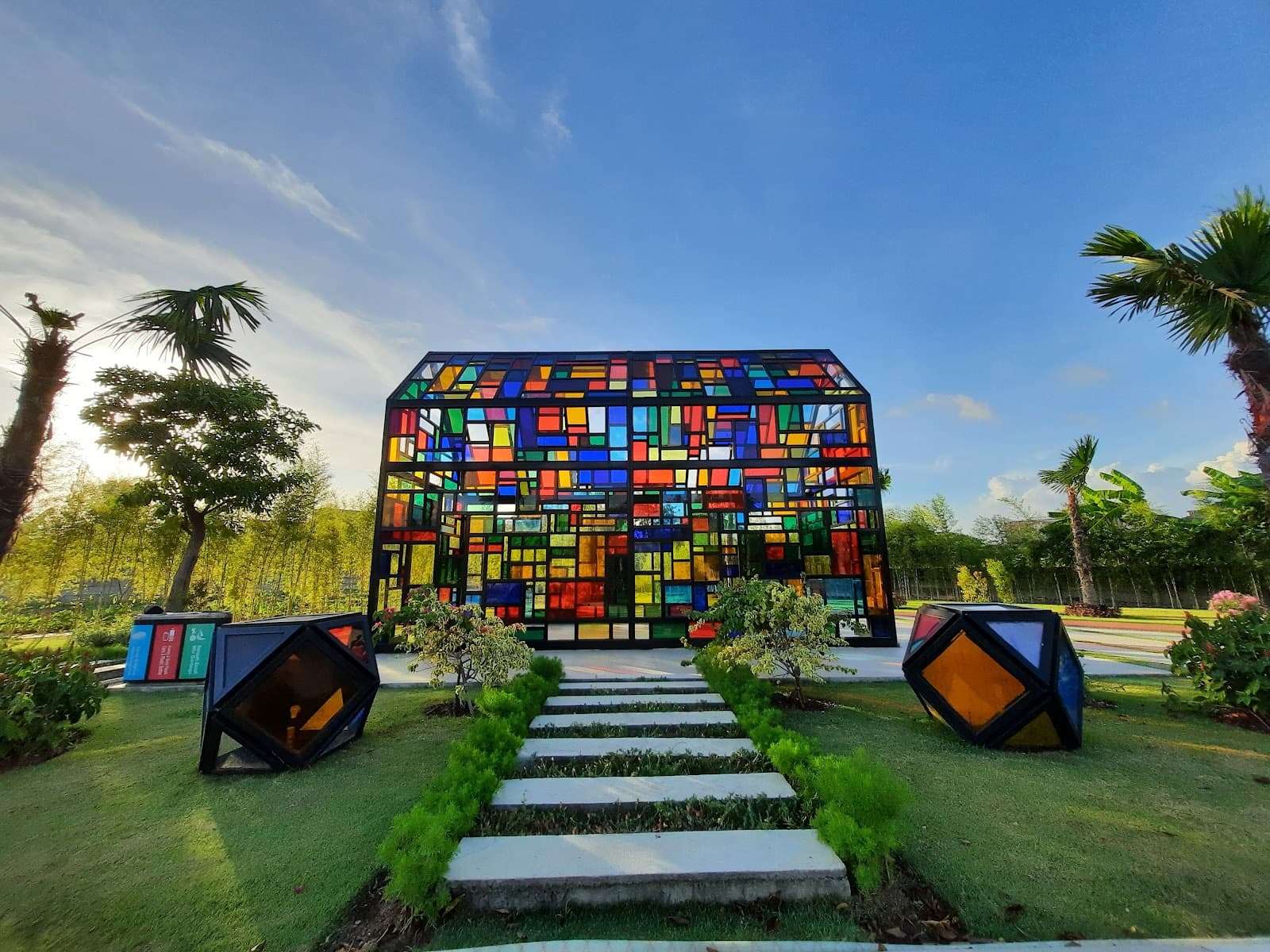 Mosaic Park Wiyung - Image 1