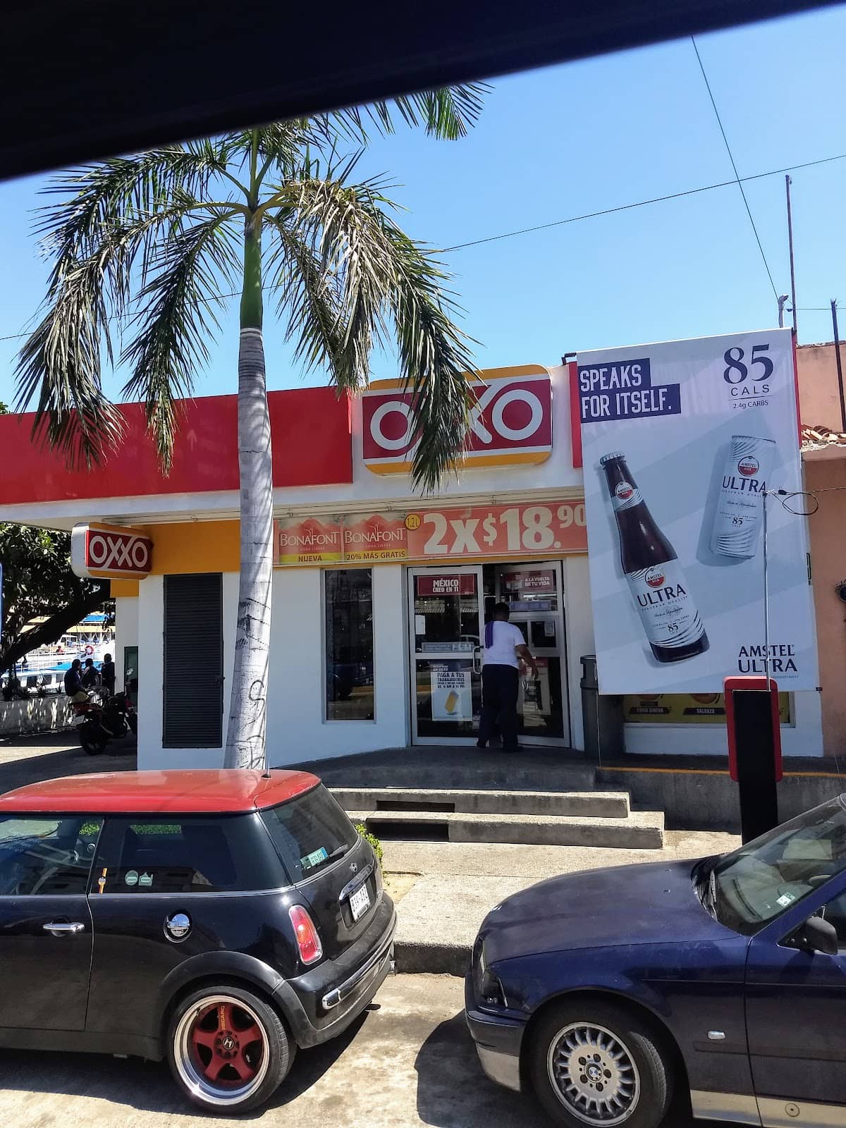 Oceanfront Cafes & Gelato