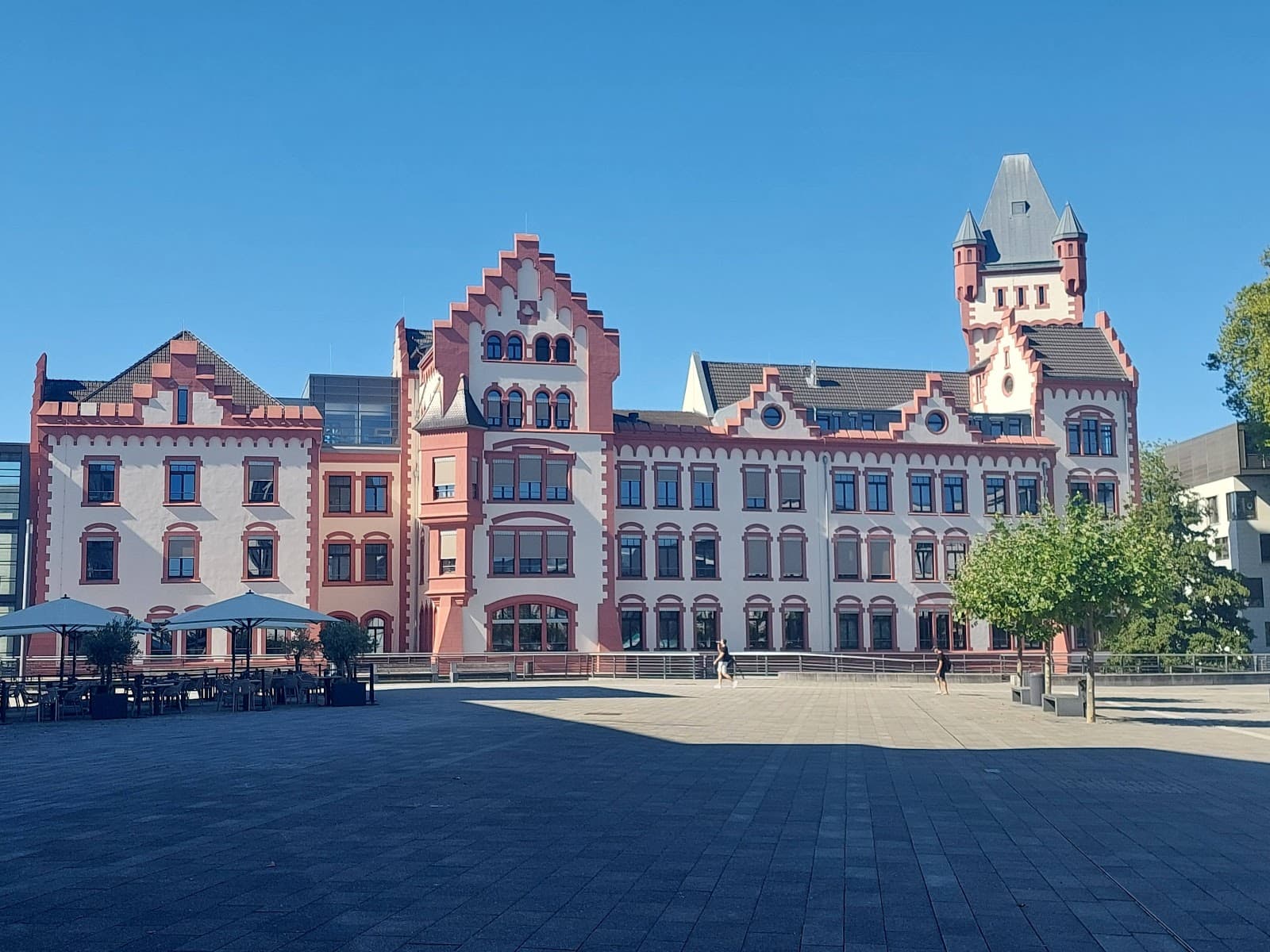 Hörder Burg Dortmund - Image 1