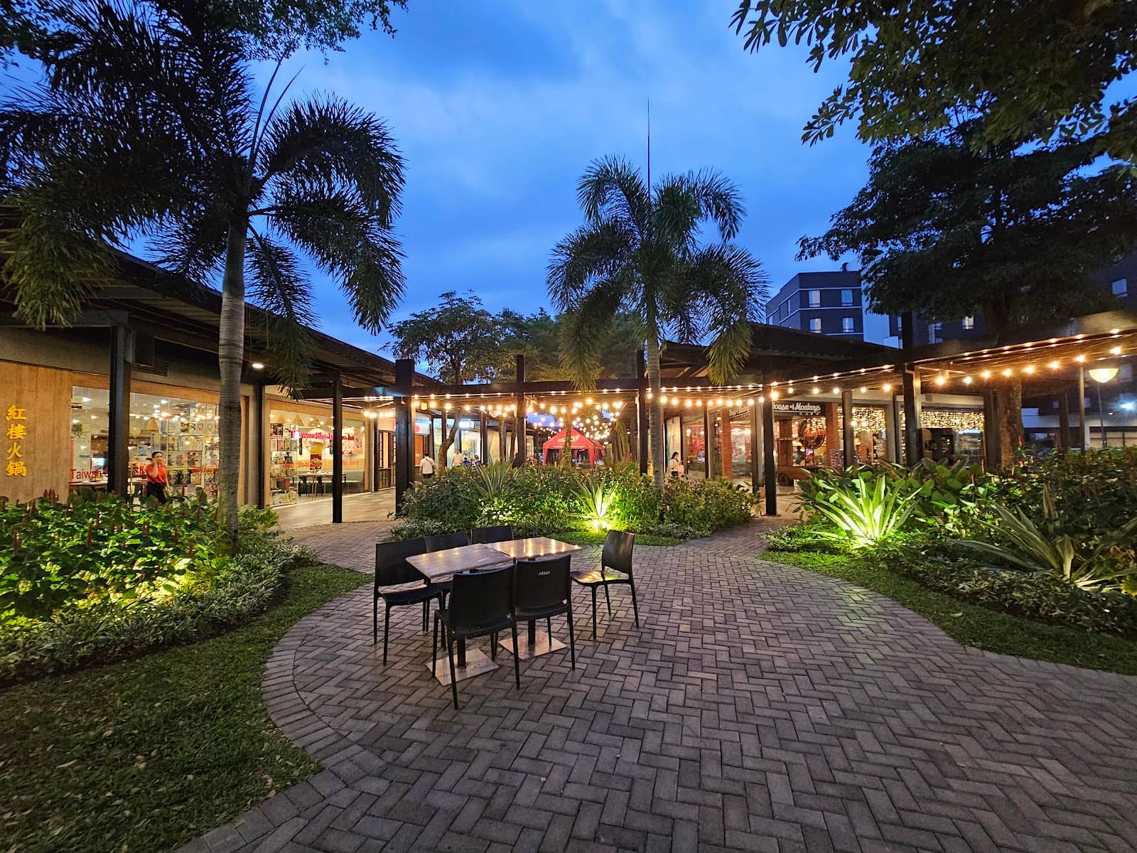 Thrive Art Projects Gallery