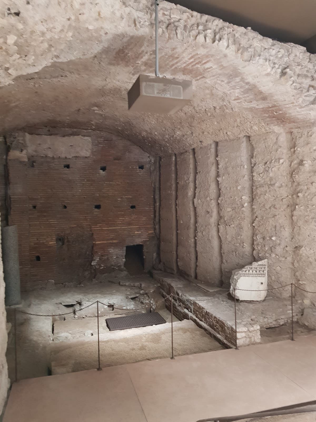 Domus Transitoria - Image 1