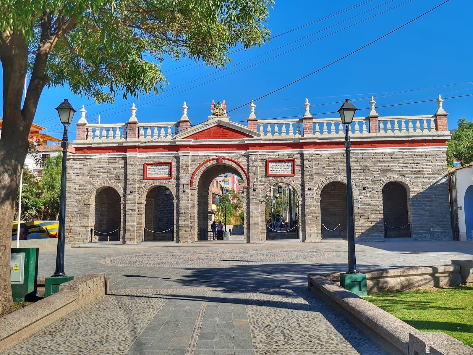 Alameda Valdelirios - Image 1