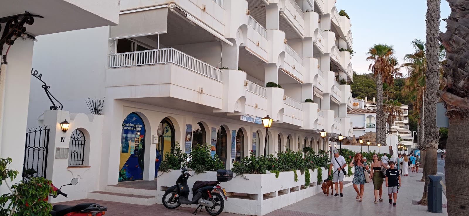 La Herradura Bay and Village - Image 1