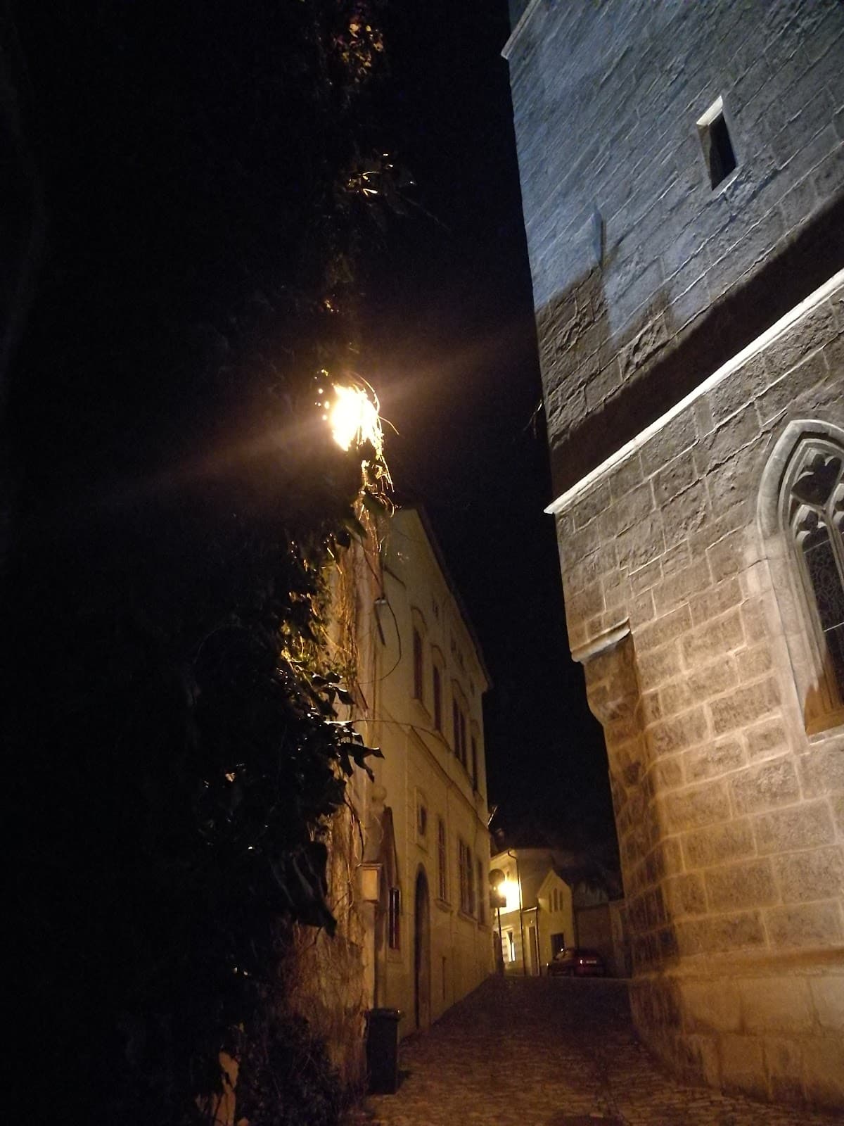 Ruthardka Lane - Image 1