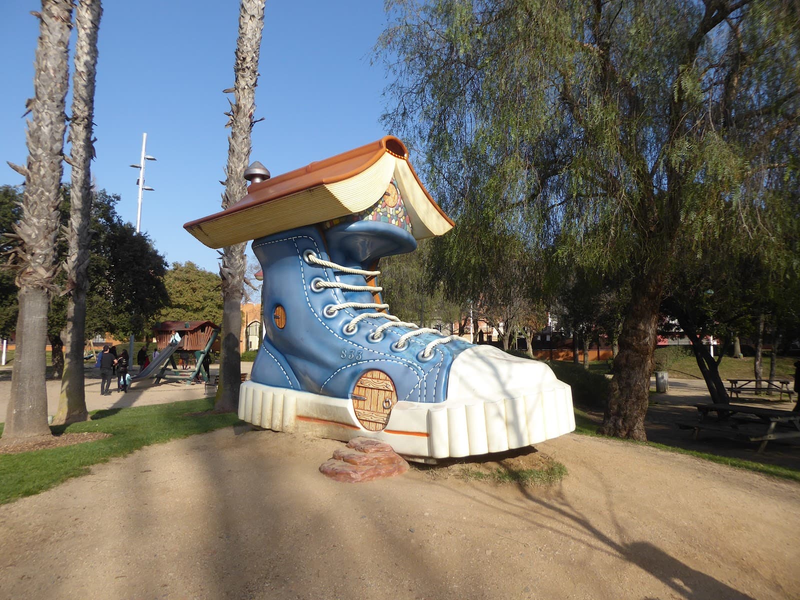 Francesc Macià Park - Image 1