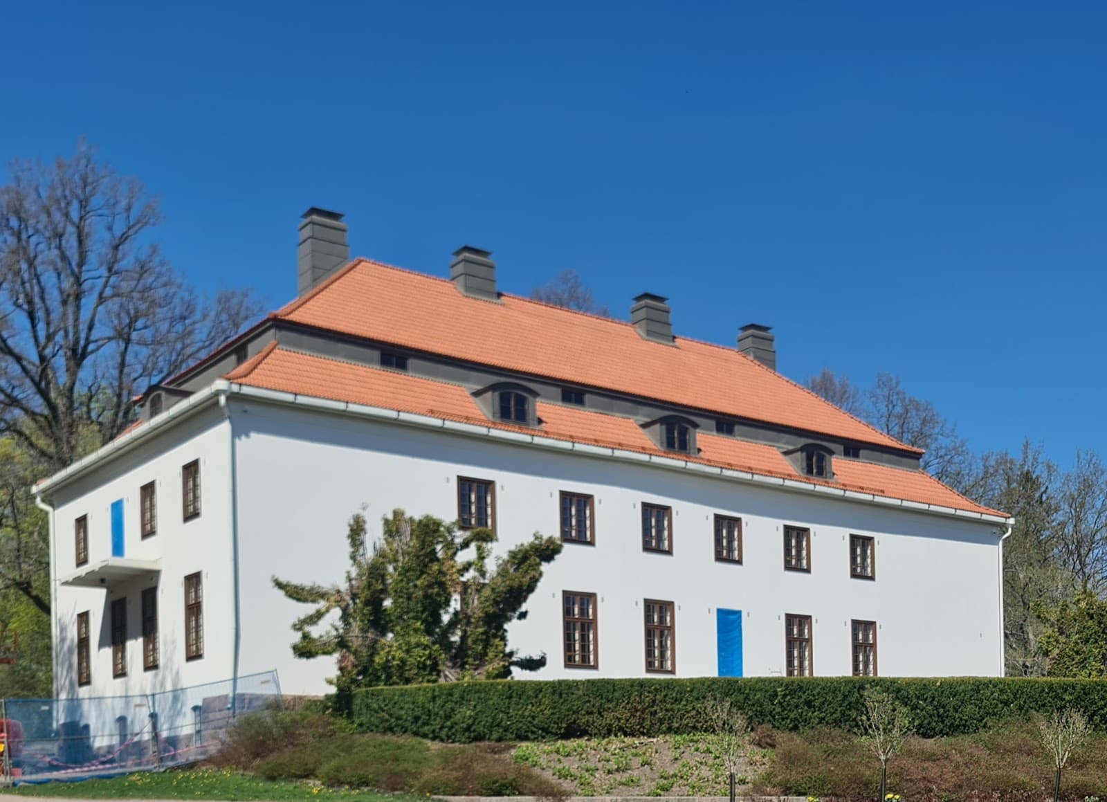 Träskända Manor - Image 1