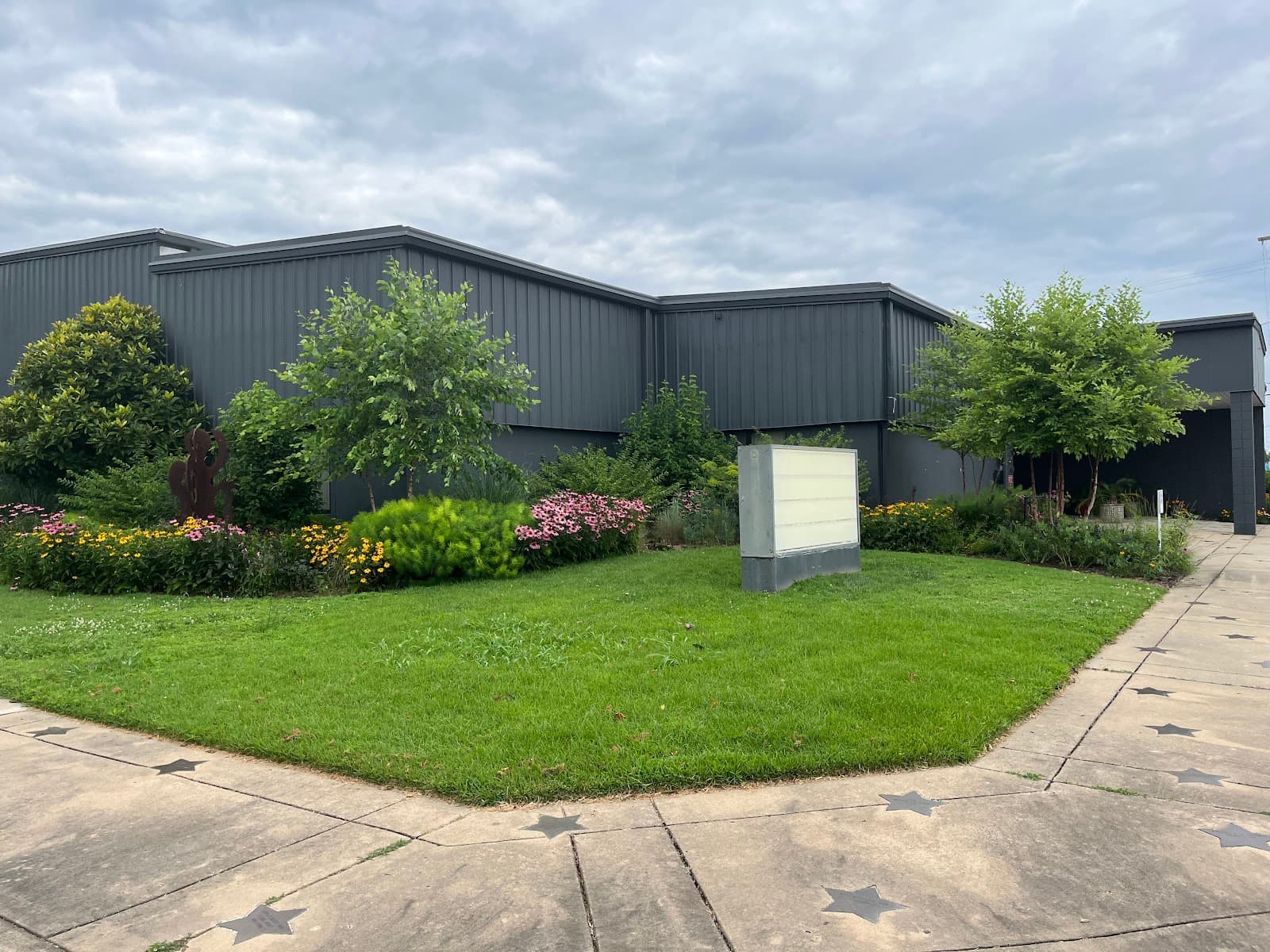 Downtown Springdale Murals - Image 1