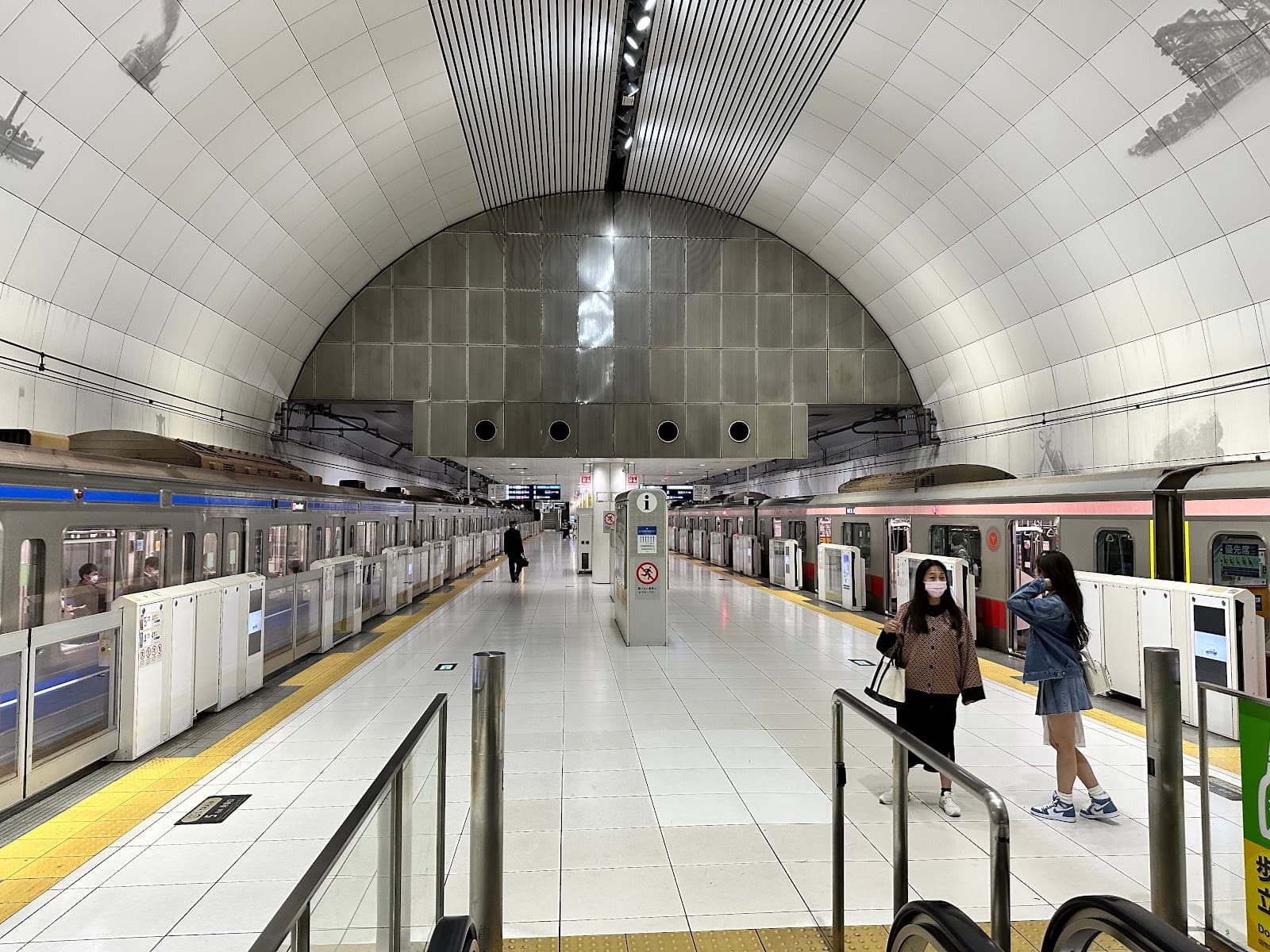 Motomachi-Chukagai Station Area - Image 1