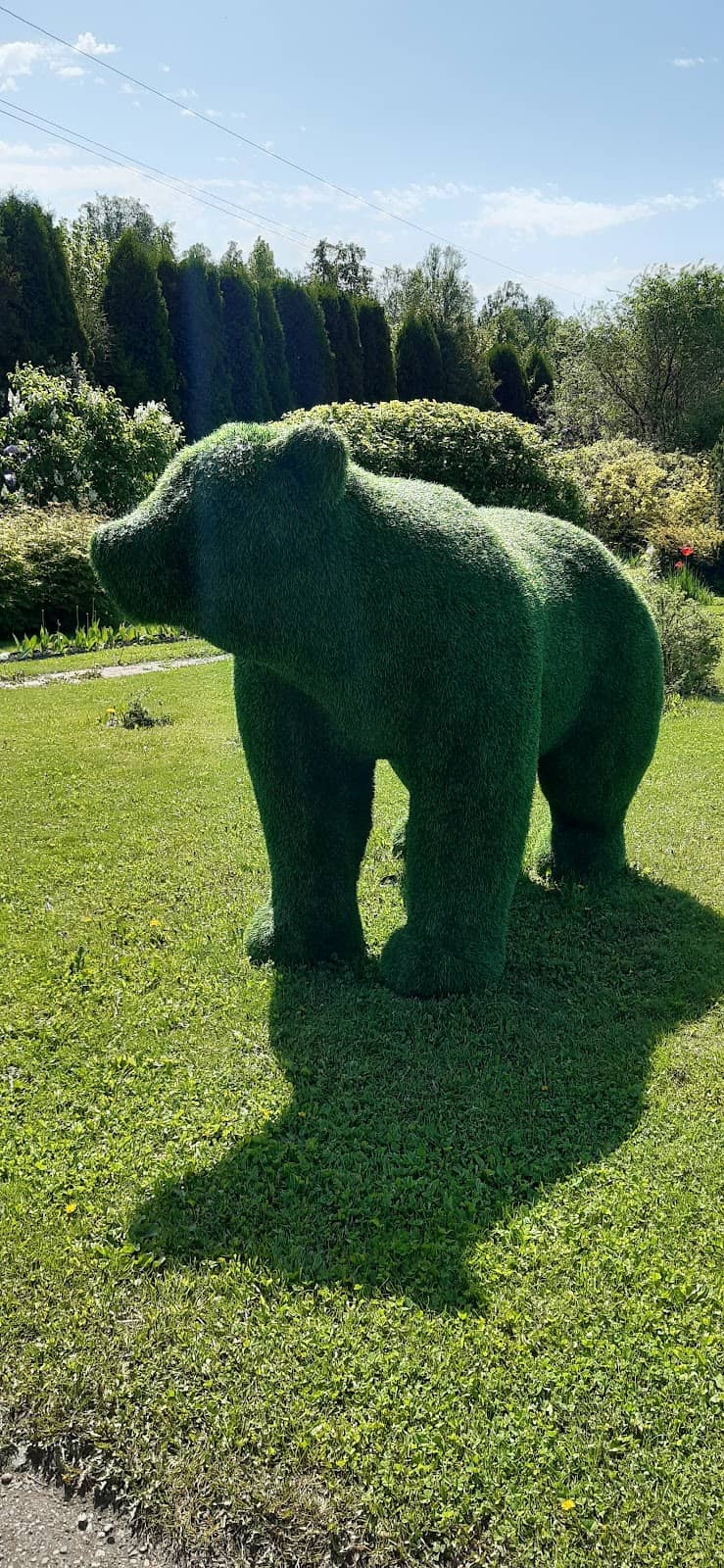 Expansive Garden Grounds