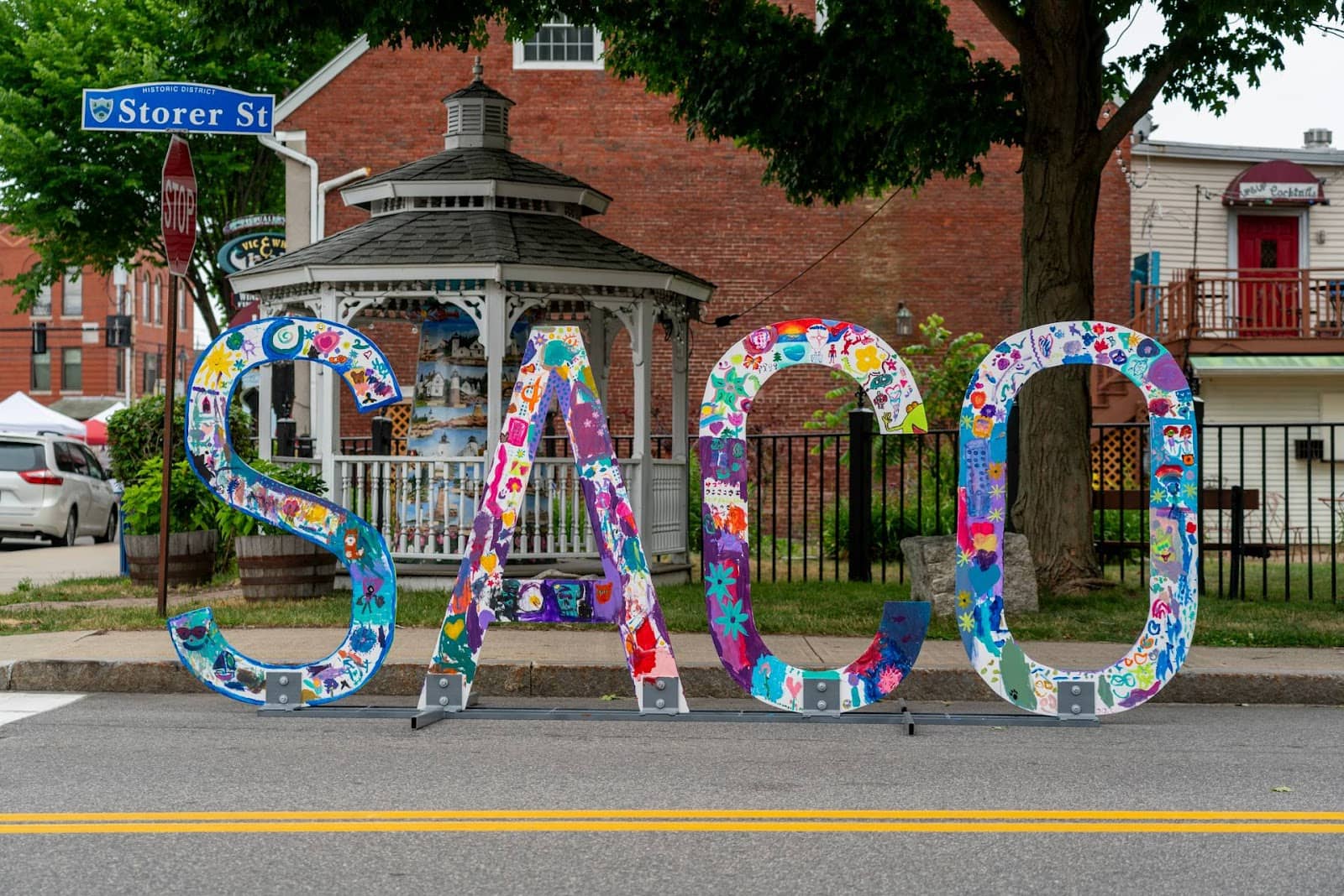 Quaint New England Atmosphere