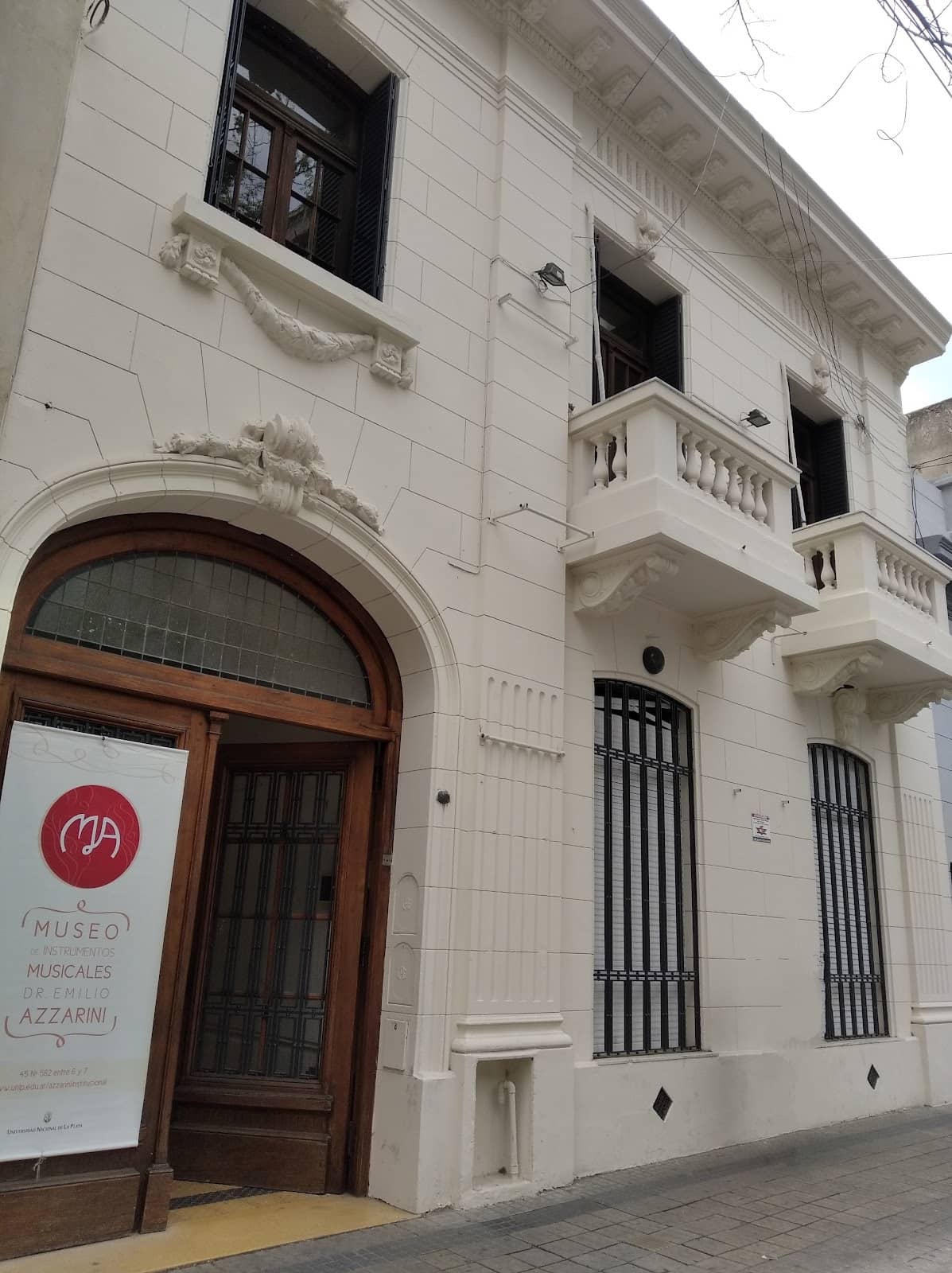 Automata and Musical Boxes