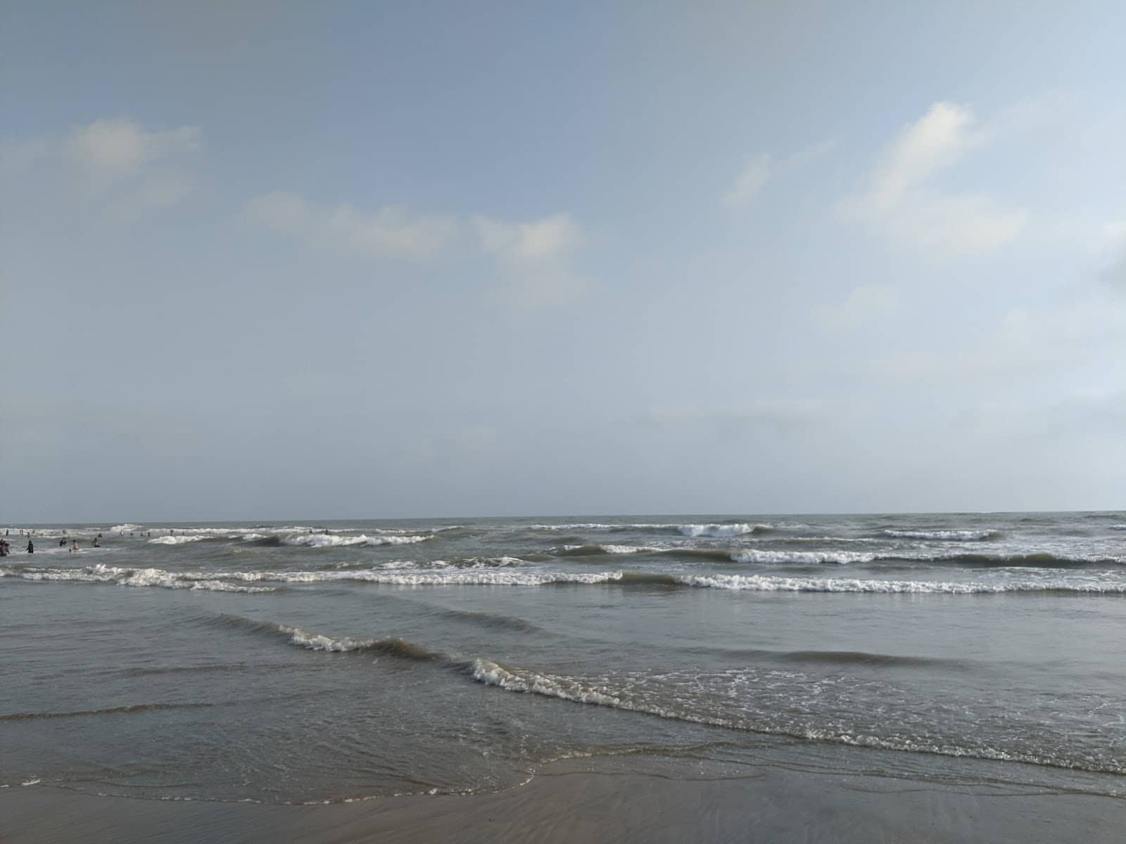Luxury Beach Huts with Skydeck Pools