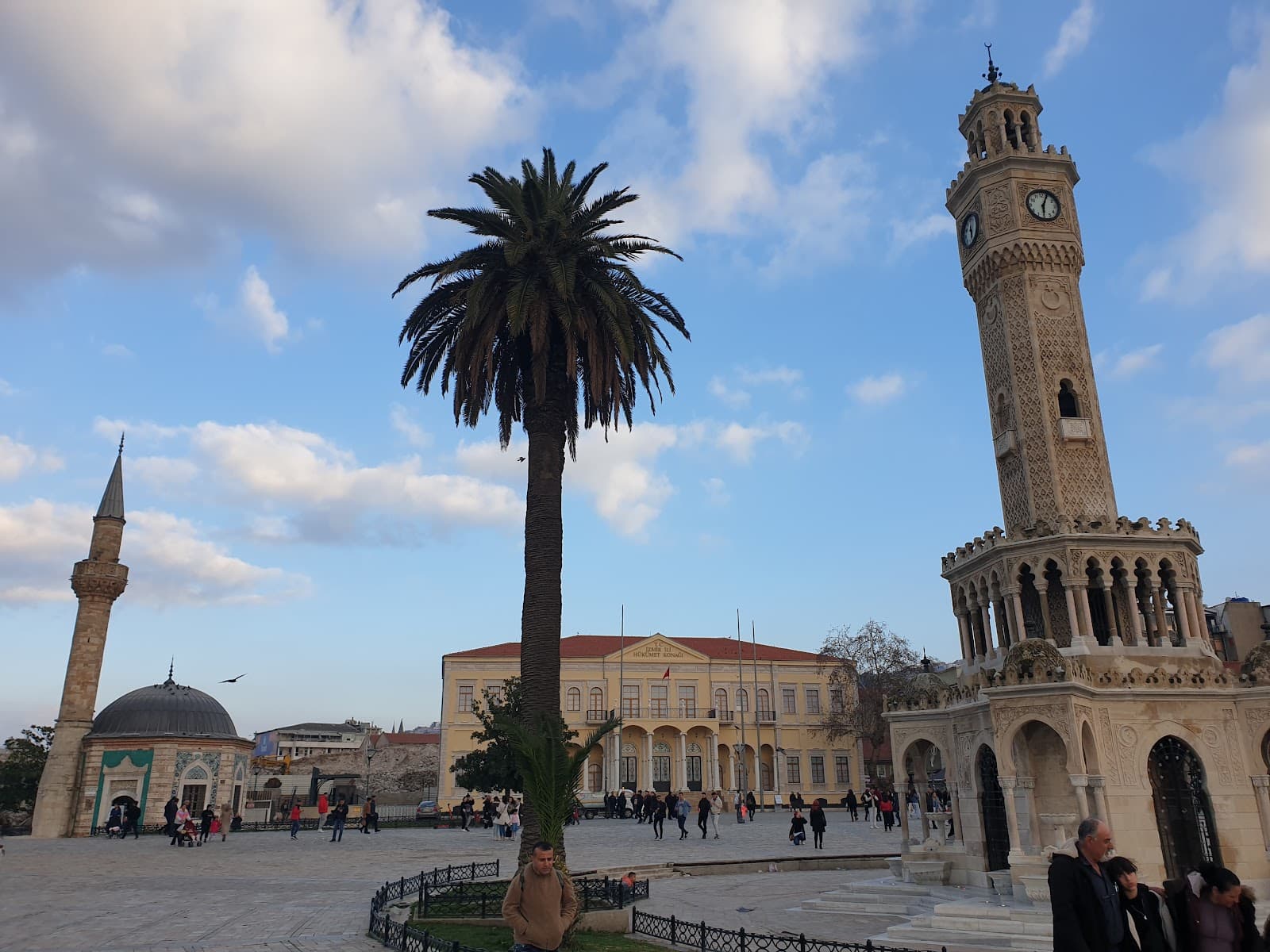 Konak Square Izmir - Image 1