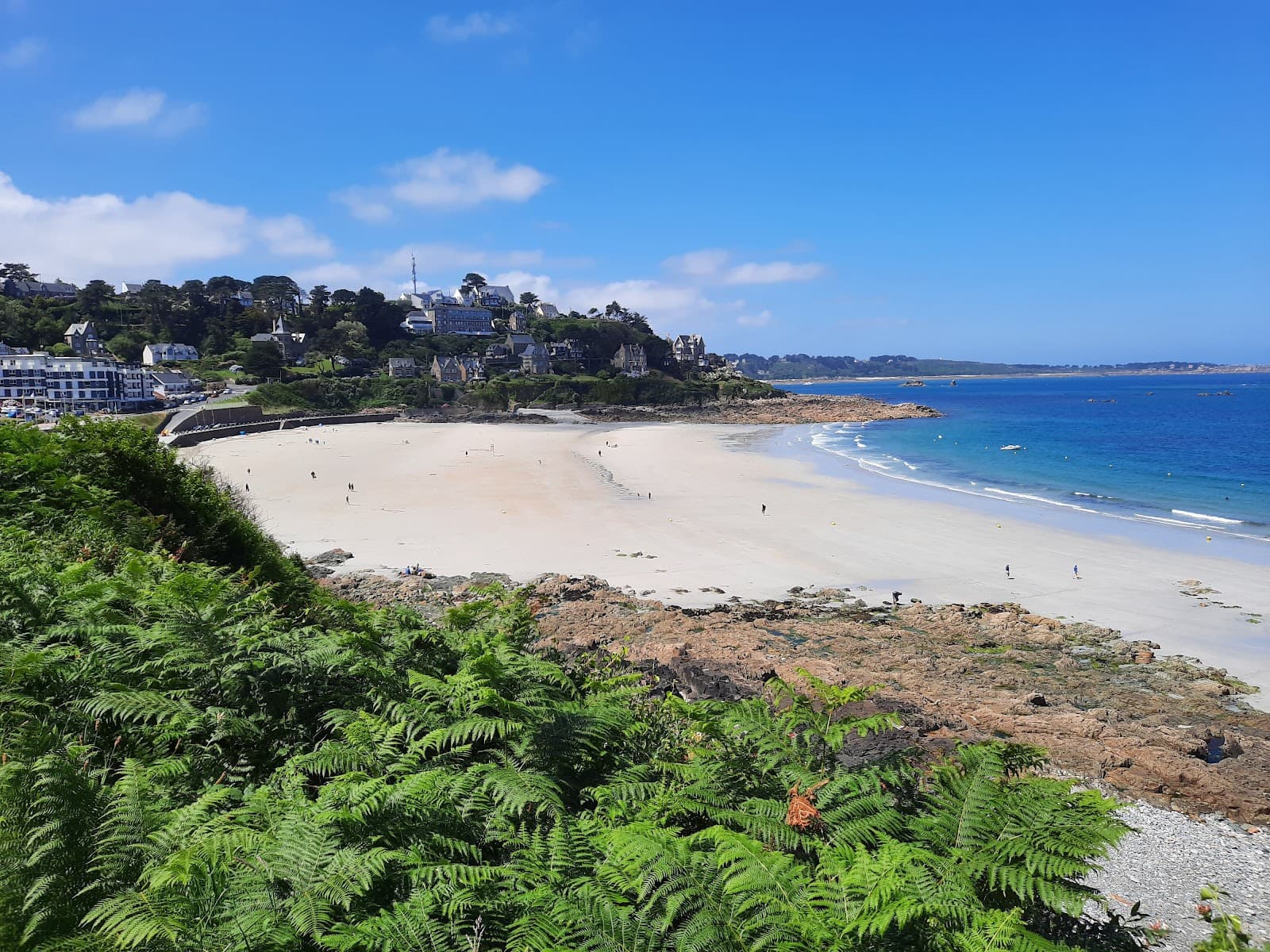 Perros-Guirec – Plage de Trestignel - Image 1